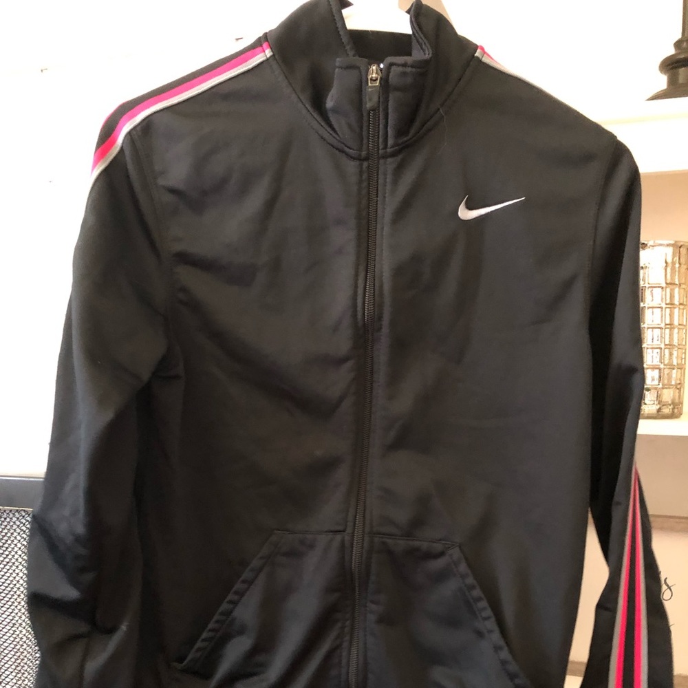 New Women’s Nike zip up jacket